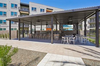Community bbq & outdoor gathering spaces